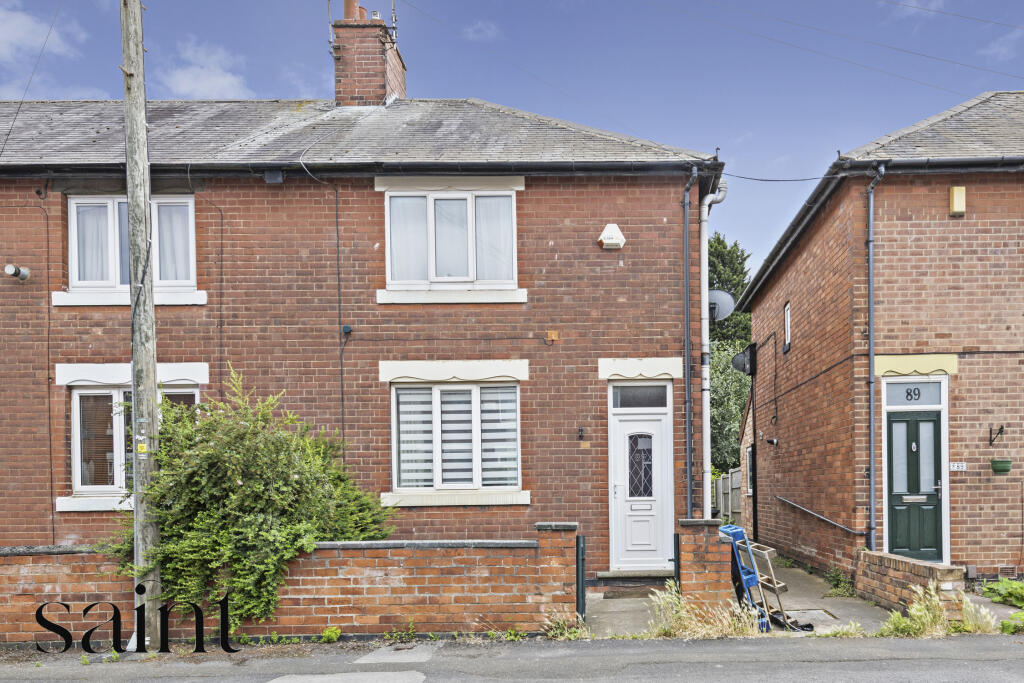 2 bedroom end of terrace house for sale in Victory Road, Beeston