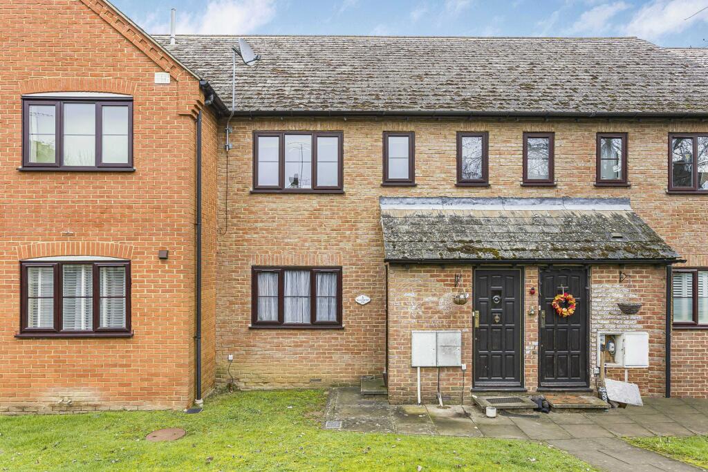 2 bedroom for sale in Blacksmiths Row, High Street, Markyate