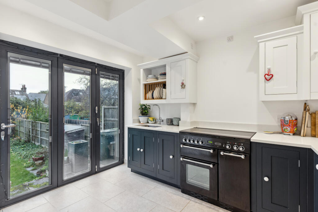 Additional property image - Oswald Road, St Albans, AL1 3AQ