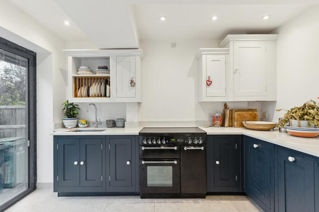 Additional property image - Oswald Road, St Albans, AL1 3AQ