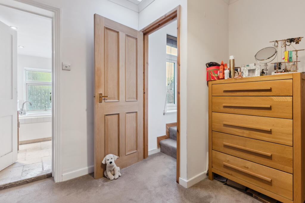 Additional property image - Oswald Road, St Albans, AL1 3AQ