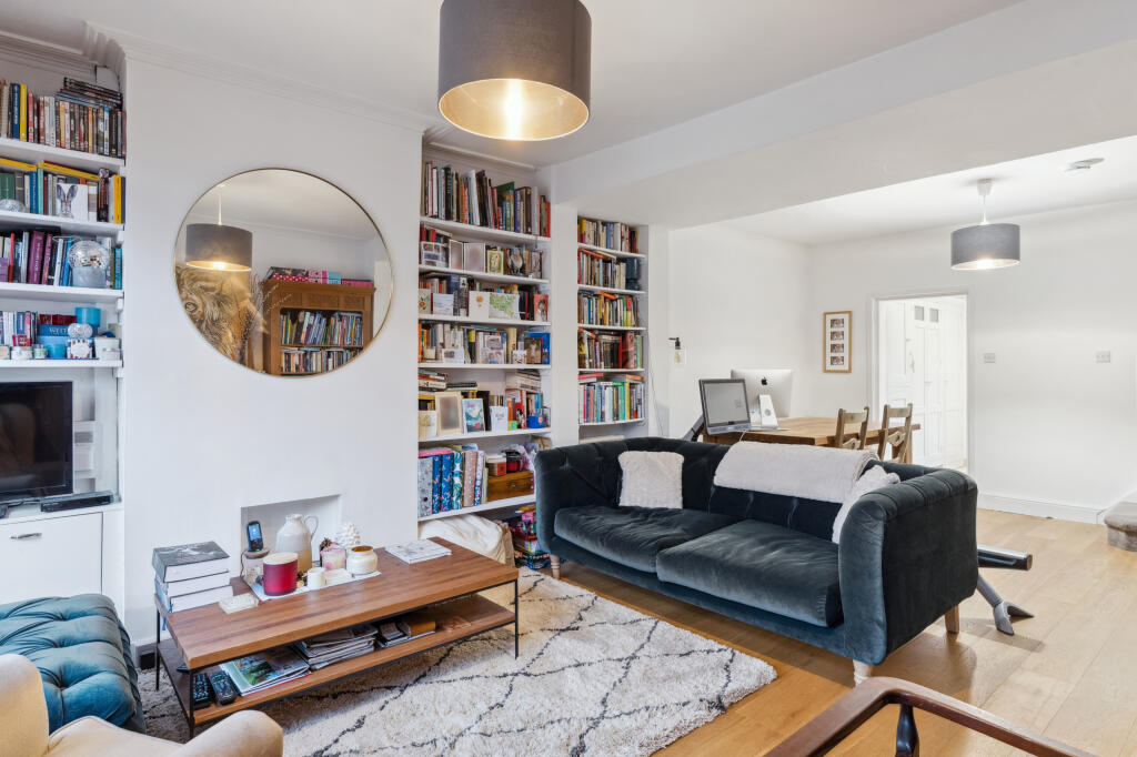 Additional property image - Oswald Road, St Albans, AL1 3AQ