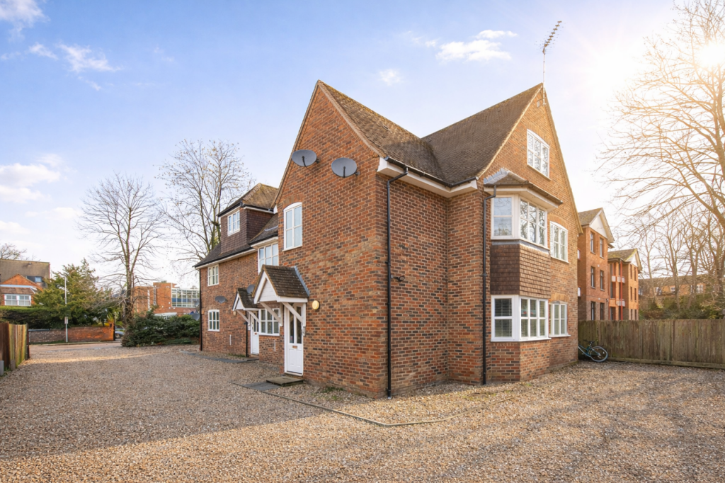 Main image of property: Flat 5, Sherbourne Court, 46 Beaconsfield Road, St. Albans, Hertfordshire