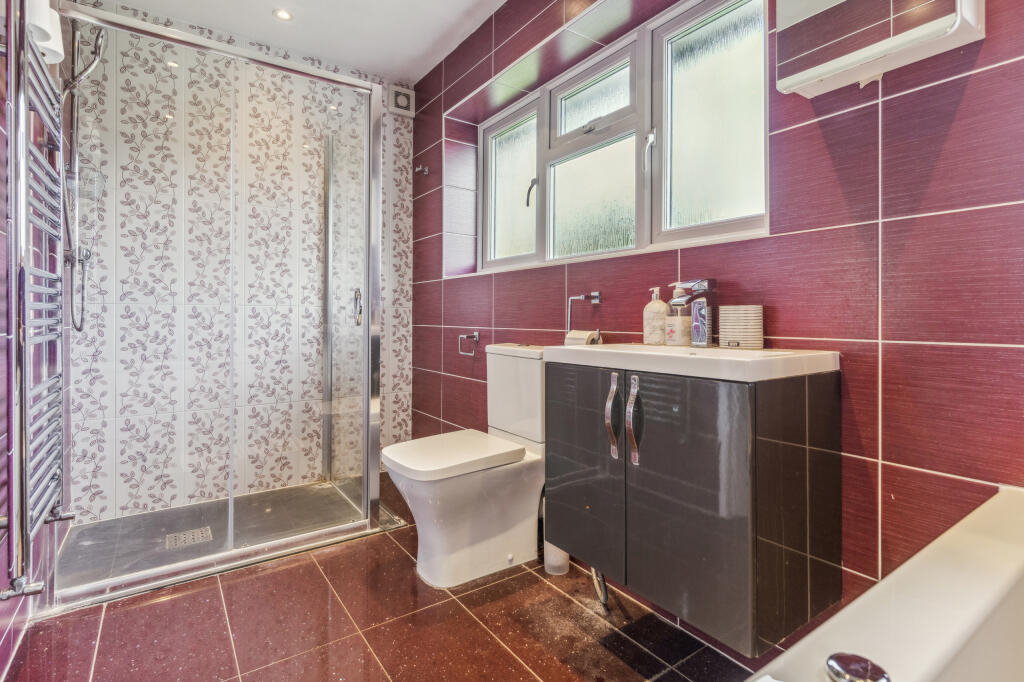 Additional property image - Field View Rise, Bricket Wood, St. Albans, Hertfordshire