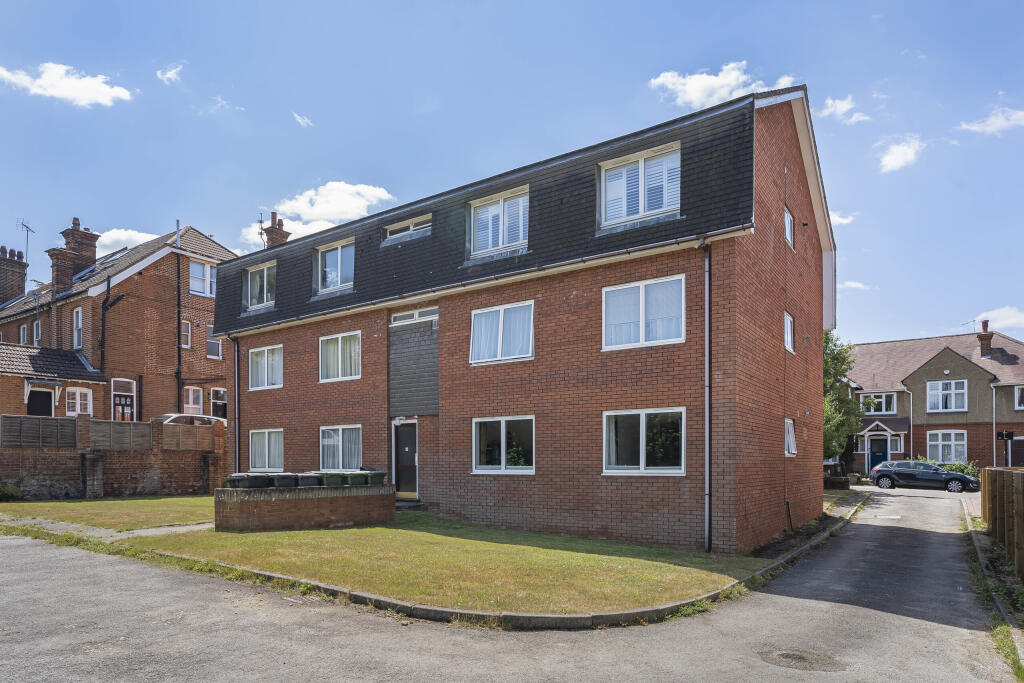Main image of property: Carlisle Avenue, St. Albans, Hertfordshire