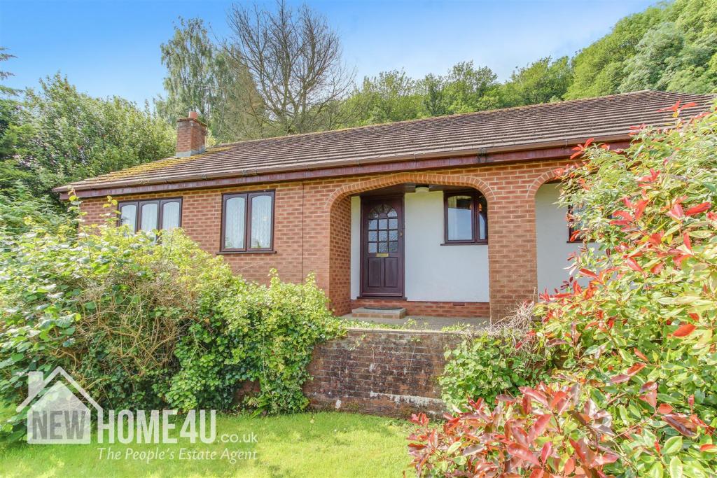 3 bedroom detached bungalow for sale in Fron Park Road, Holywell, CH8