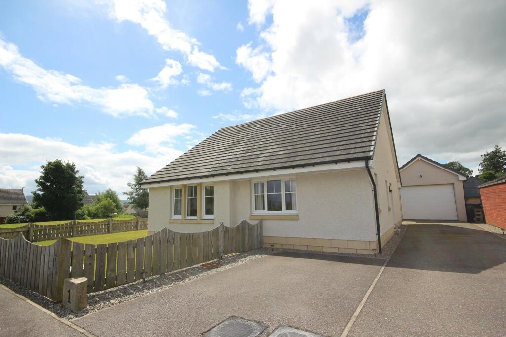 3 bedroom detached bungalow for sale in 1 Round House Avenue, North