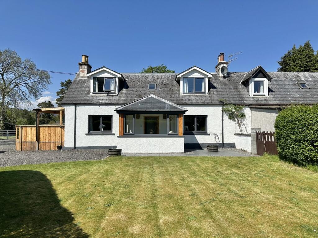 3 bedroom semi-detached house