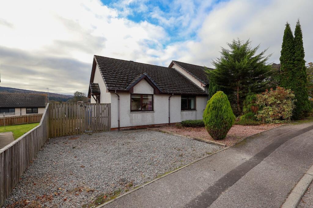 Main image of property: 17 Birchbrae Drive, Kirkhill, IV5 7QN