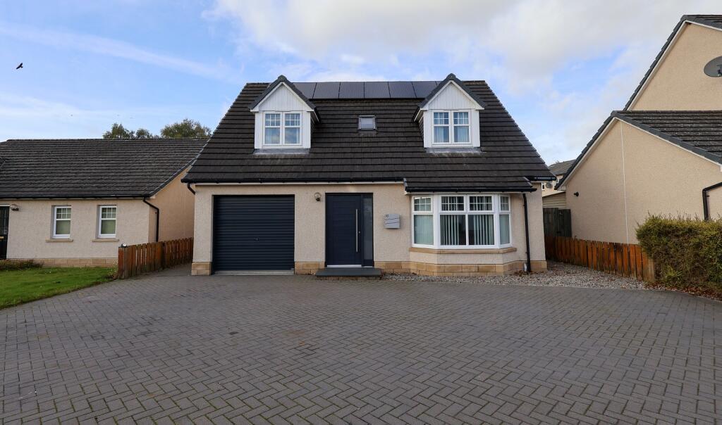 4 bedroom detached house