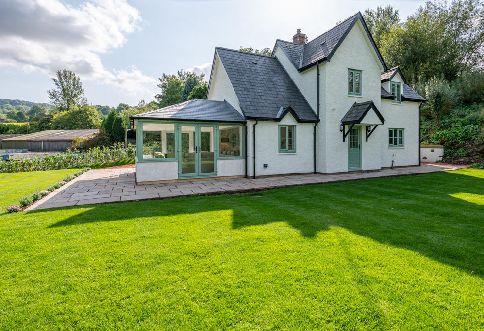 4 bedroom detached house for sale in Mitchel Troy Common, Monmouth NP25