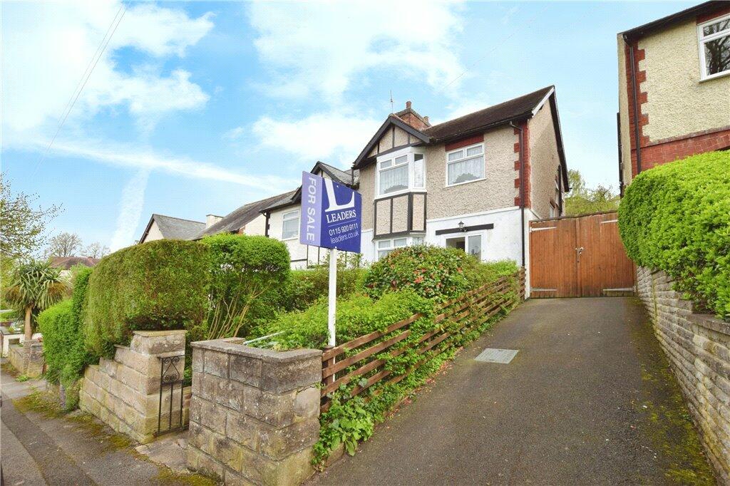 3 bedroom semidetached house for sale in The Crescent, Woodthorpe
