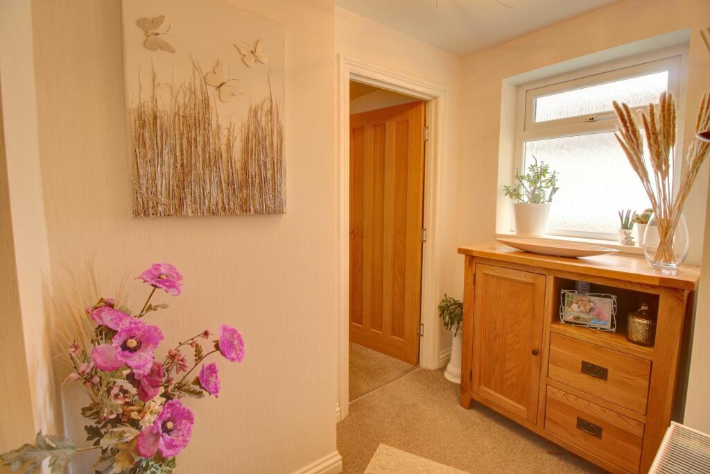 3 bedroom detached house for sale in Kirby Villa, Dene Crescent