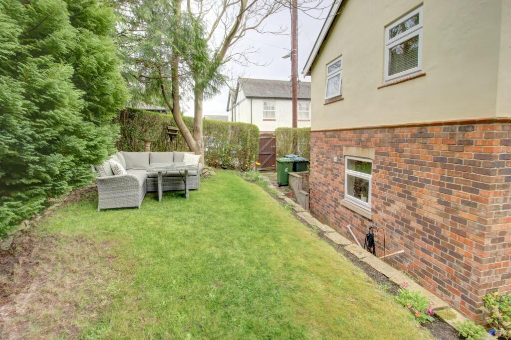 3 bedroom detached house for sale in Kirby Villa, Dene Crescent