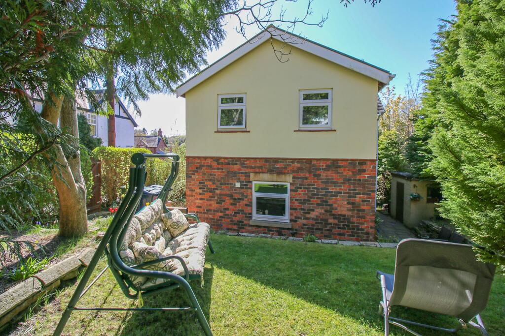 3 bedroom detached house for sale in Kirby Villa, Dene Crescent