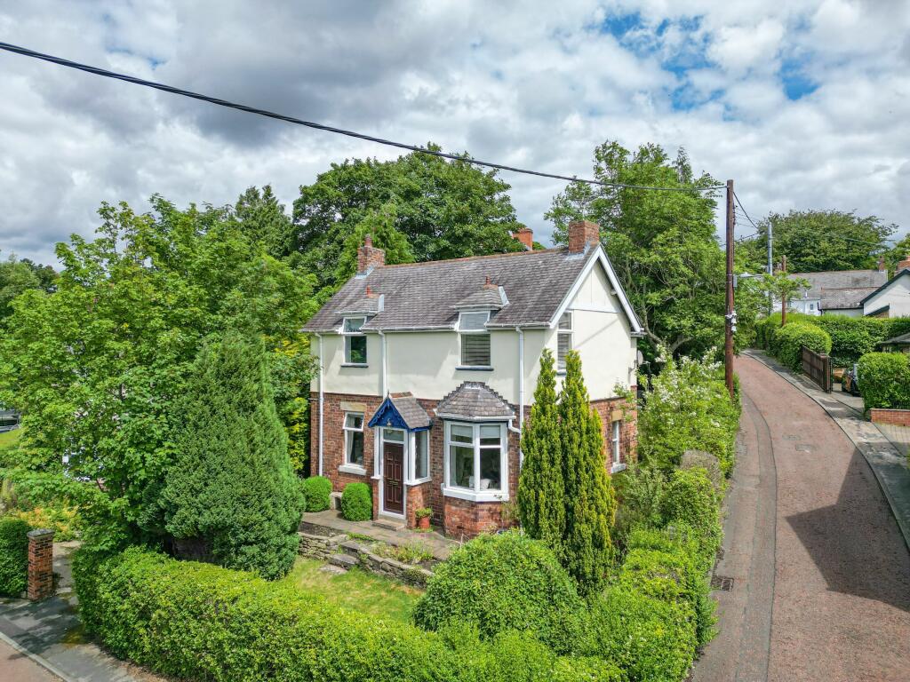 3 bedroom detached house for sale in Kirby Villa, Dene Crescent, Rowlands Gill, NE39