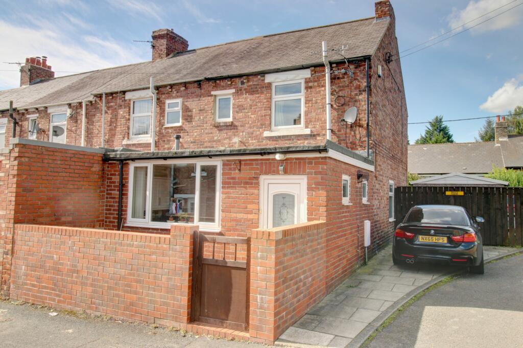 2 bedroom semidetached house for sale in Robert Terrace, High Spen