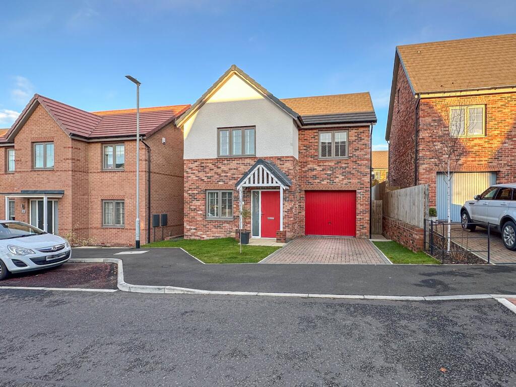 3 bedroom detached house for sale in Primrose Drive, Sunniside