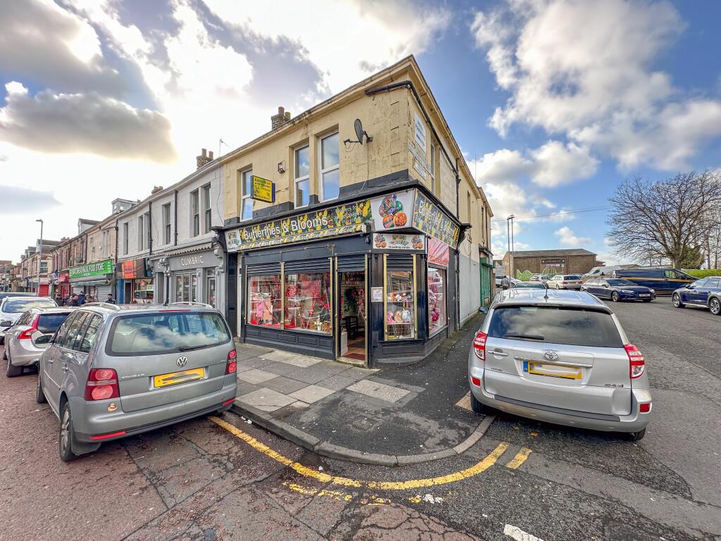 3 bedroom terraced house for sale in Coatsworth Road, Gateshead, NE8