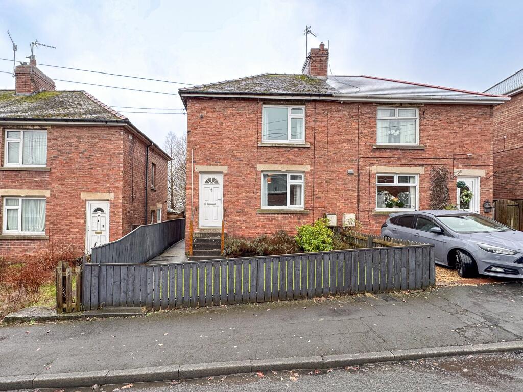 2 bedroom semidetached house for sale in Derwent Crescent, Newcastle