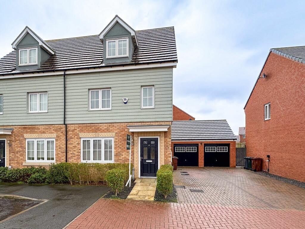 4 bedroom semidetached house for sale in Parkside View, Backworth