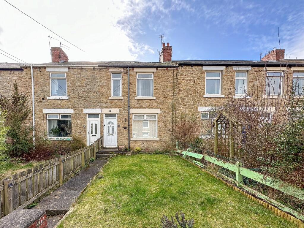 3 bedroom terraced house for sale in Park Terrace, Burnopfield