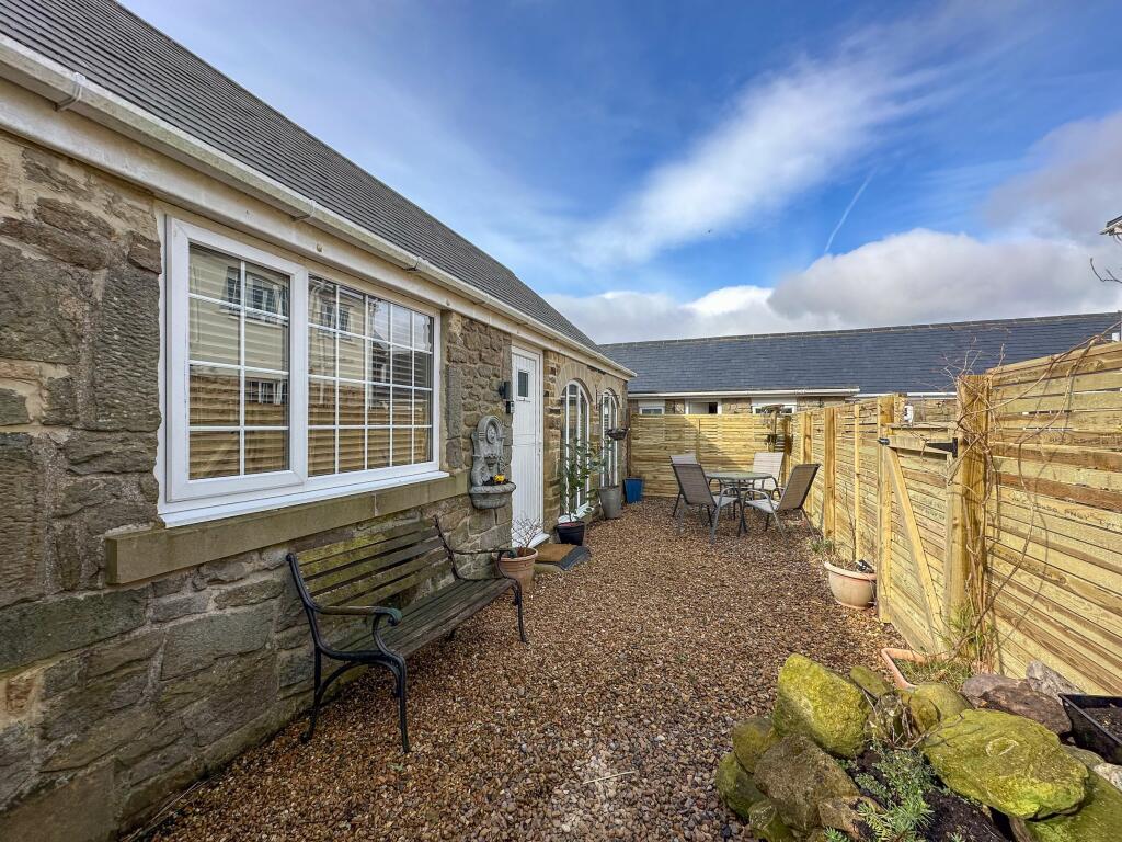 2 bedroom cottage for sale in Eaststone Cottage, Fellside Road
