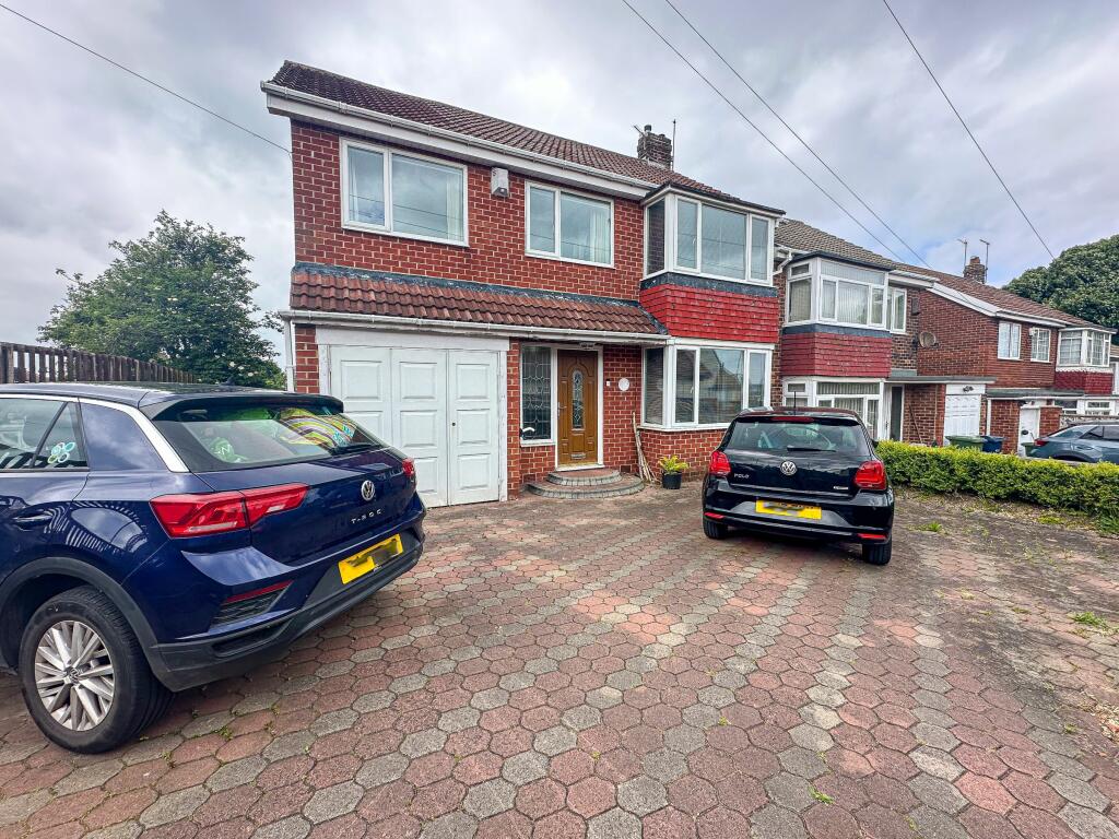 4 bedroom semidetached house for sale in Bywell Gardens, Windy Nook