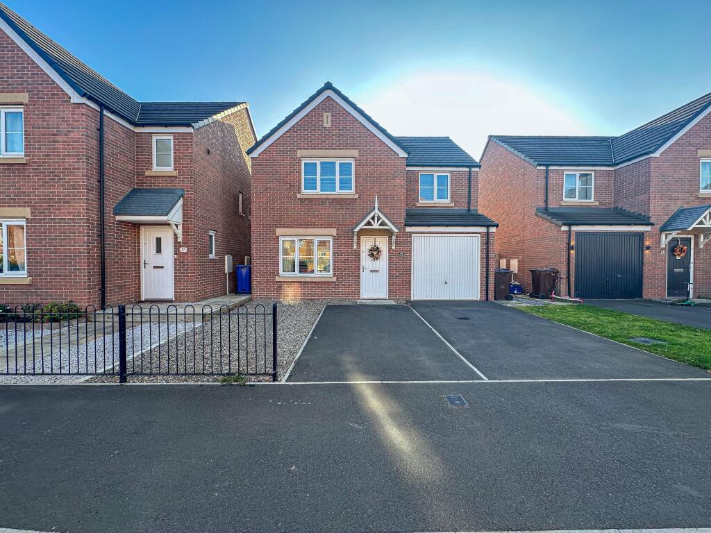 4 bedroom detached house
