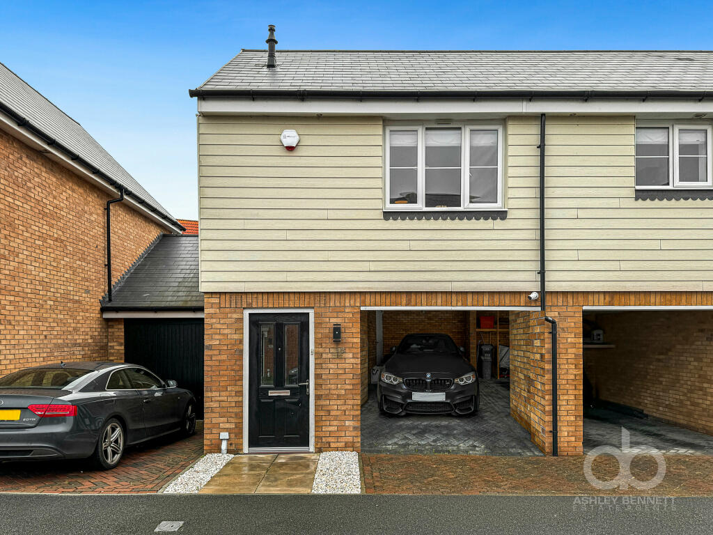 2 bedroom for sale in Tonbridge Drive, Laindon, Basildon, SS15