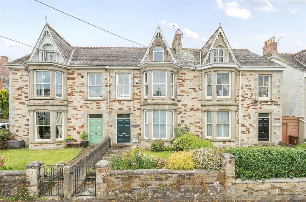 5 bedroom terraced house for sale in Fernleigh Road, Wadebridge, PL27