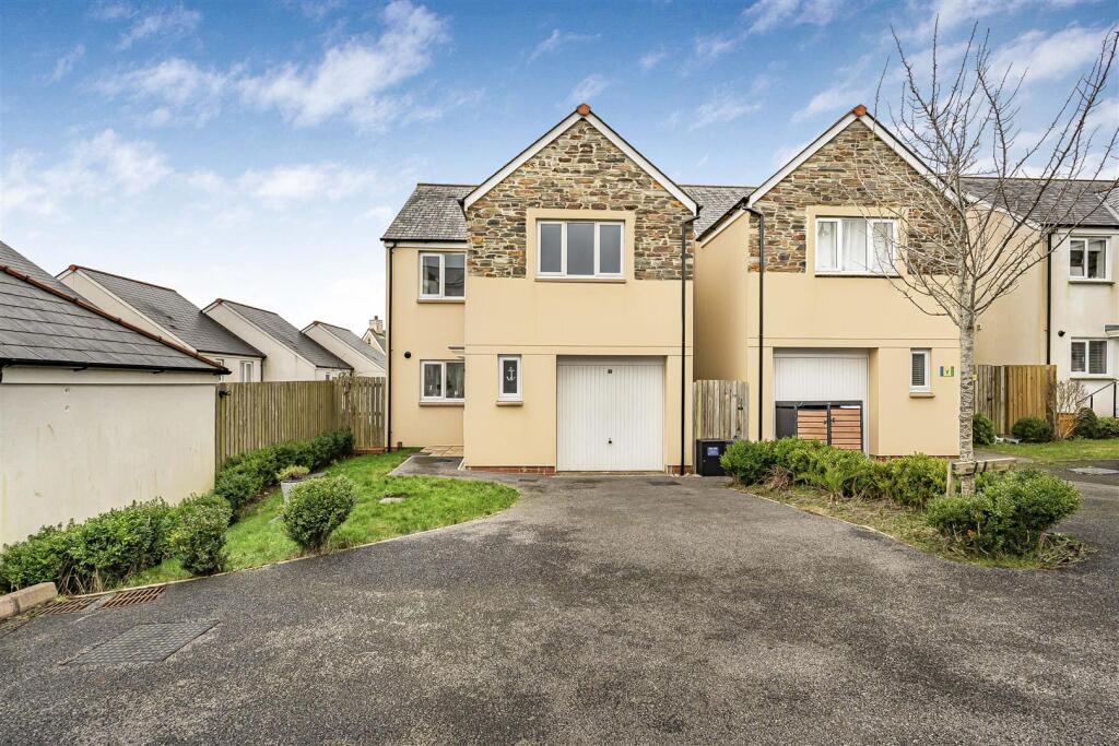 Main image of property: Nanterrow Drive, Bodmin