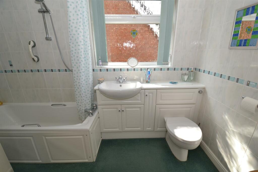 Additional property image - Dalecroft Rise, Allerton, Bradford