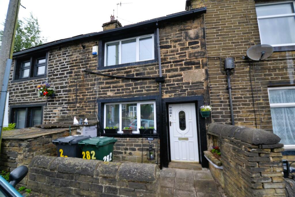 1 bedroom cottage for sale in Hollingwood Lane, Horton Bank Top