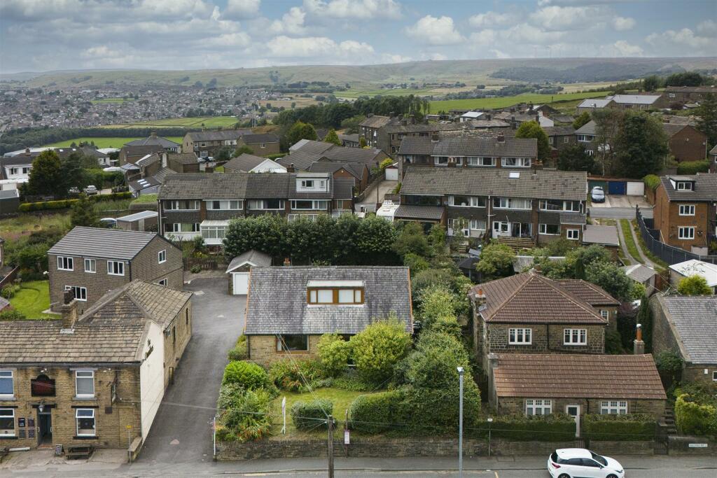 Additional property image - Ambler Thorn, Queensbury, Bradford