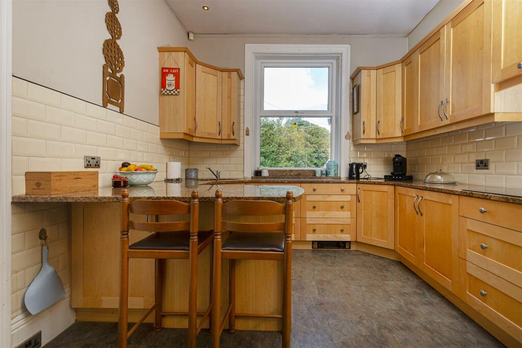 Additional property image - Sandbeds, Queensbury, Bradford