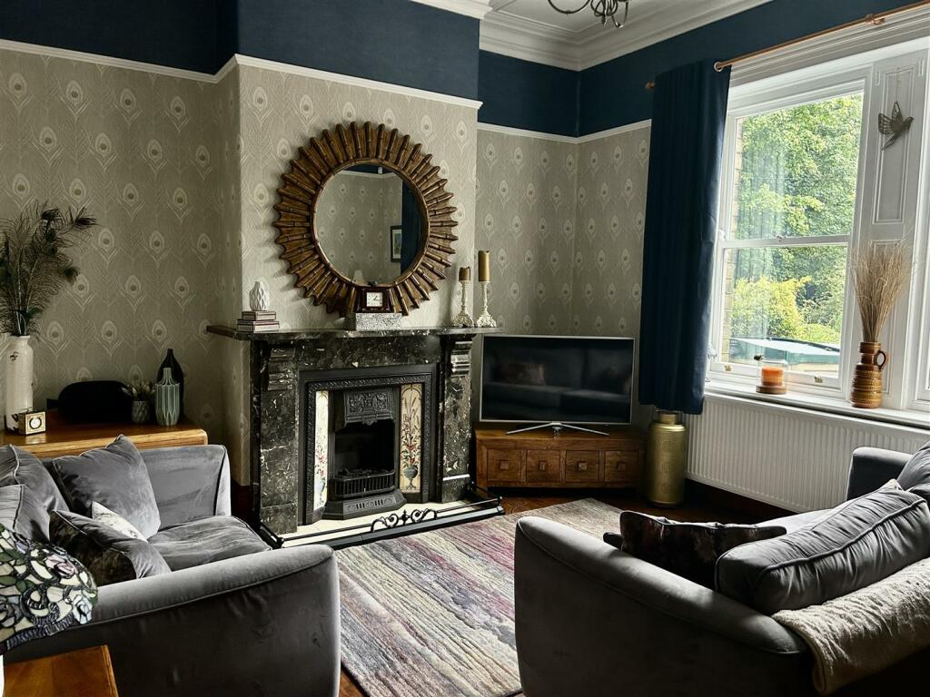 Additional property image - Sandbeds, Queensbury, Bradford