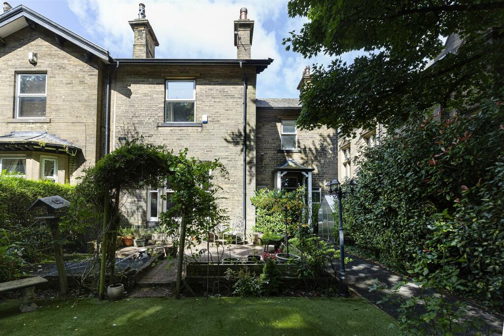 Additional property image - Sandbeds, Queensbury, Bradford
