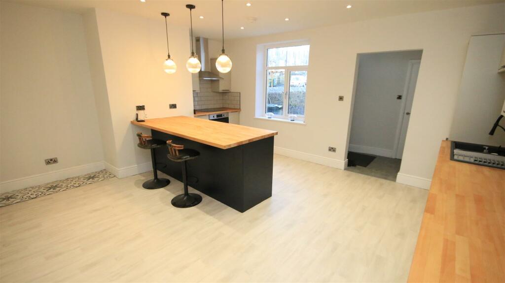 Additional property image - Oakleigh Road, Clayton, Bradford