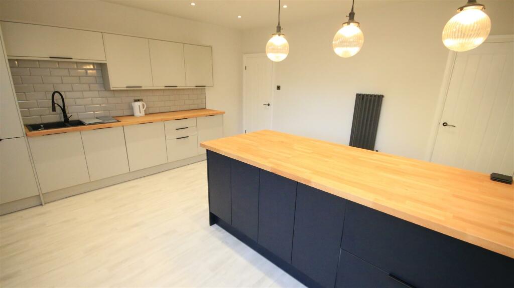 Additional property image - Oakleigh Road, Clayton, Bradford