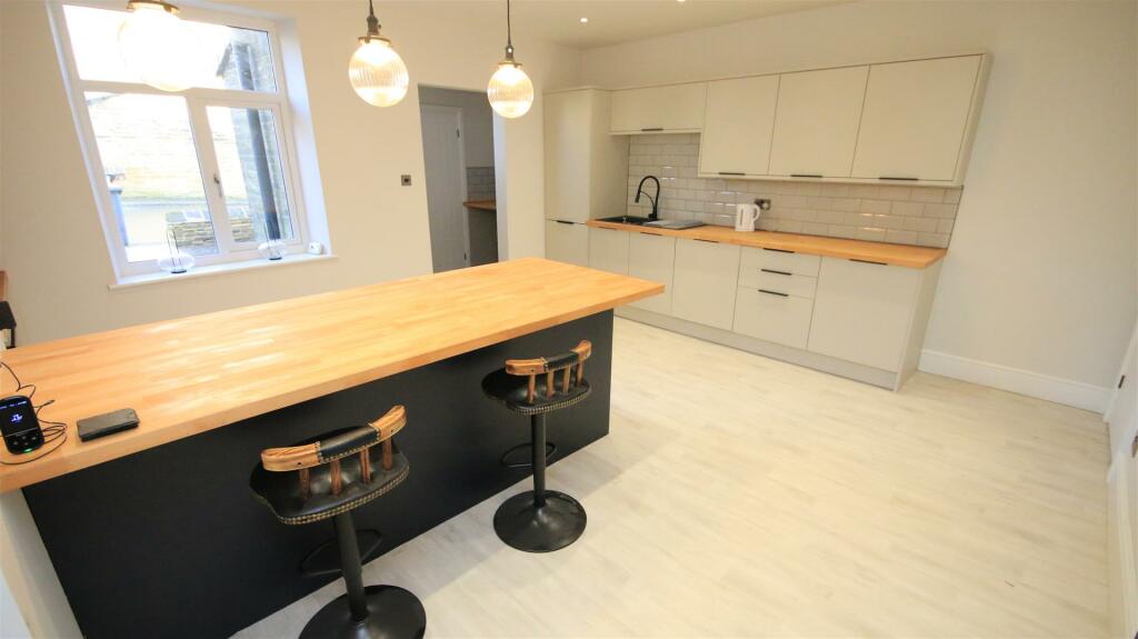 Additional property image - Oakleigh Road, Clayton, Bradford