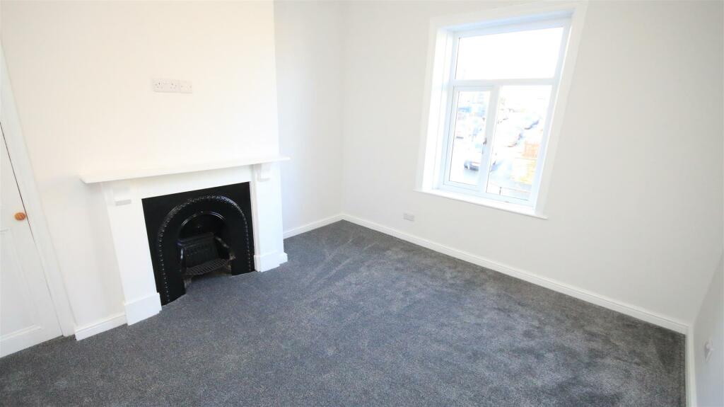 Additional property image - Oakleigh Road, Clayton, Bradford