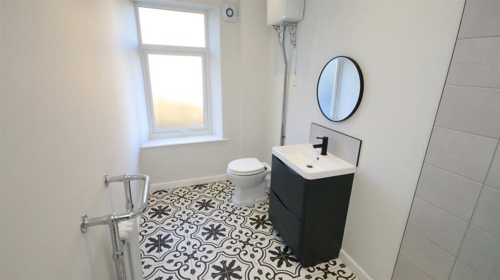 Additional property image - Oakleigh Road, Clayton, Bradford