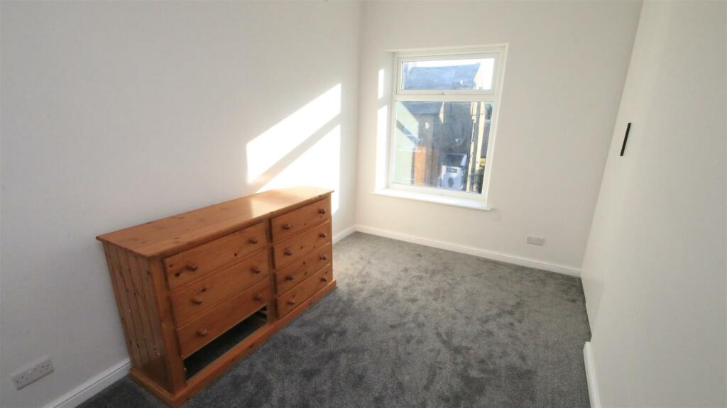 Additional property image - Oakleigh Road, Clayton, Bradford