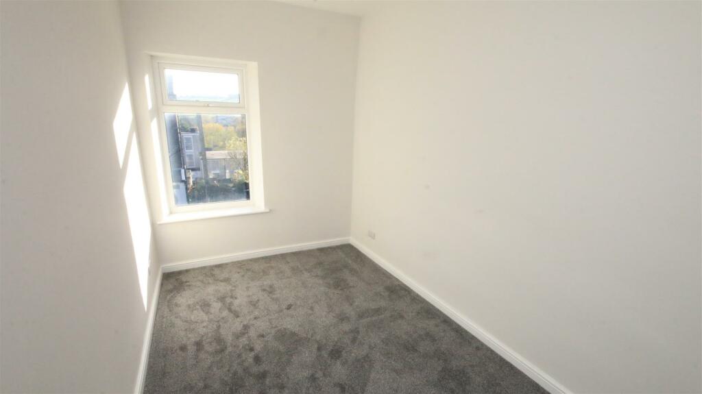 Additional property image - Oakleigh Road, Clayton, Bradford