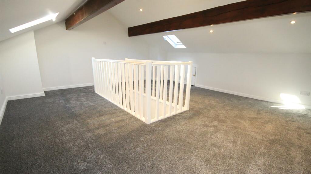 Additional property image - Oakleigh Road, Clayton, Bradford