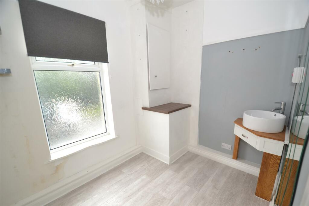 Additional property image - Halifax Road, Wibsey, Bradford
