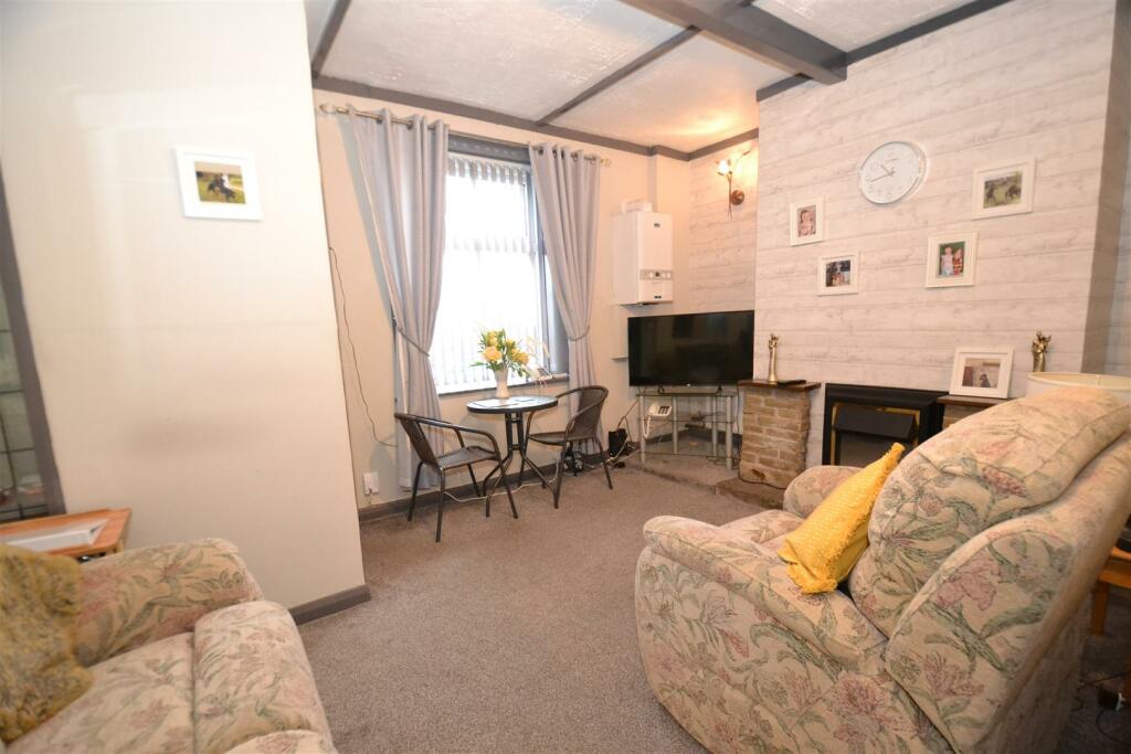 Additional property image - Priestley Hill, Queensbury, Bradford