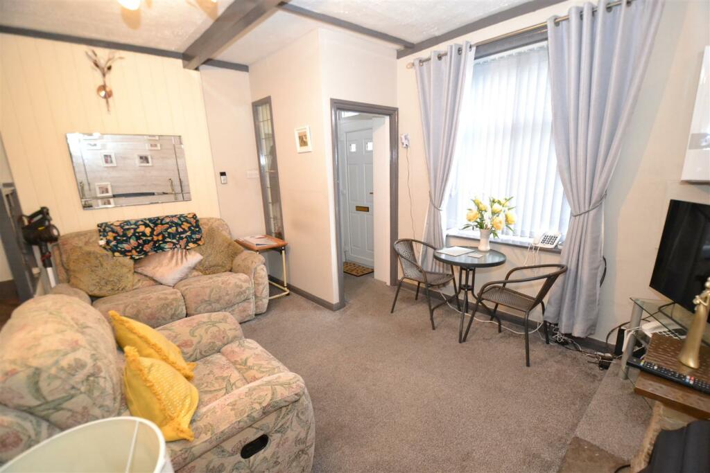 Additional property image - Priestley Hill, Queensbury, Bradford