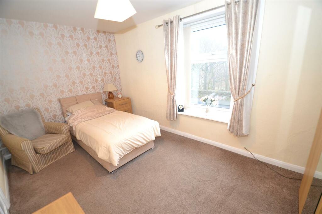Additional property image - Priestley Hill, Queensbury, Bradford